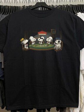 Black Gildan Snoopy Playing Poker Tee